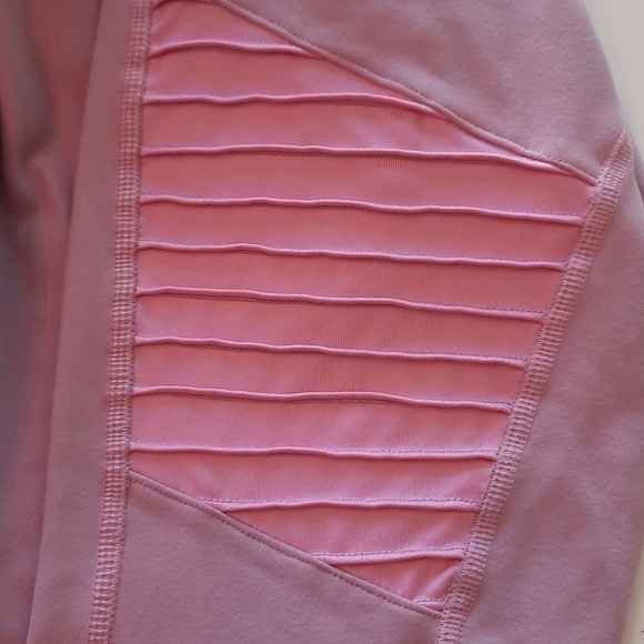 Alo Yoga extra small pink high rise moto leggings - Picture 8 of 15